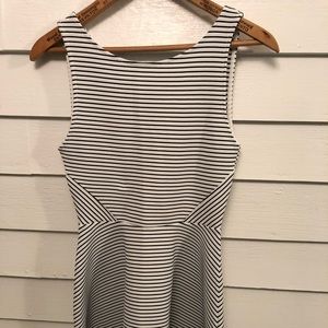 Sleeveless, fitted dress